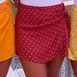 Mini skort with mock tie